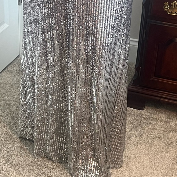 Evening Gown - Picture 6 of 8